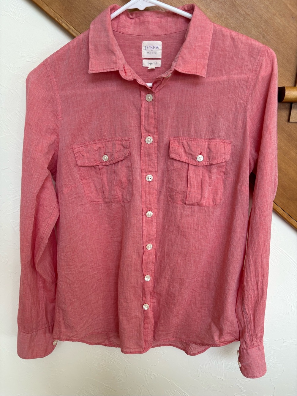 J. Crew Perfect Fit women’s ButtonUp long sleeve lightweight Shirt rollup sleeve